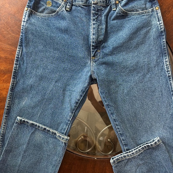 Wrangler”George Strait” Blue Relaxed Fit Jeans with Stonewashed Finish - Picture 1 of 4